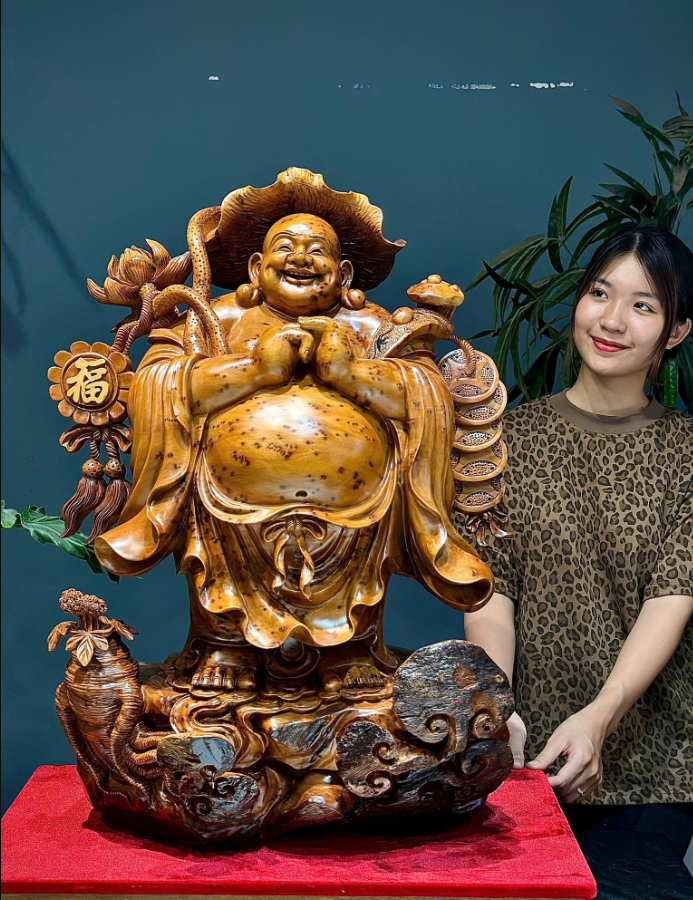 Tượng Phật Di Lặc ngồi đục Nhị Phúc.png